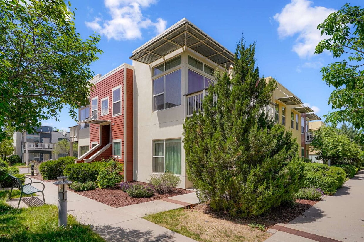 Starter 2 Bedroom with Dedicated Parking Space - Starter 2 Bedroom with Dedicated Parking Space