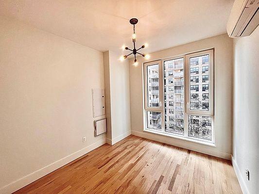 Foto del edificio - 1 bedroom in BRONX NY 10467