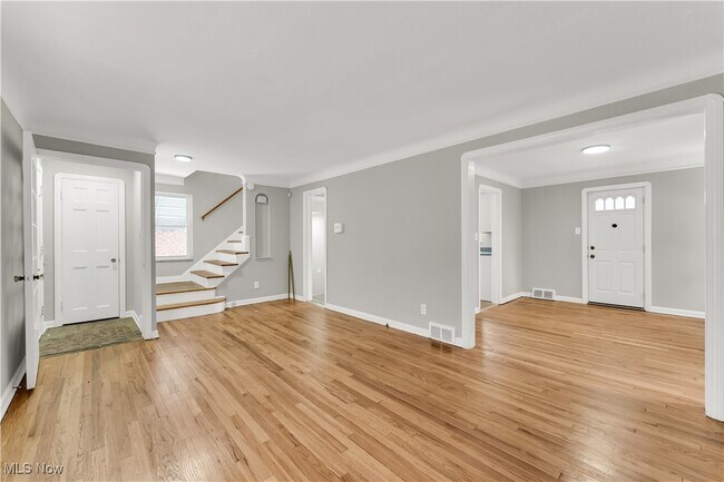 Building Photo - 17416 Throckley Ave