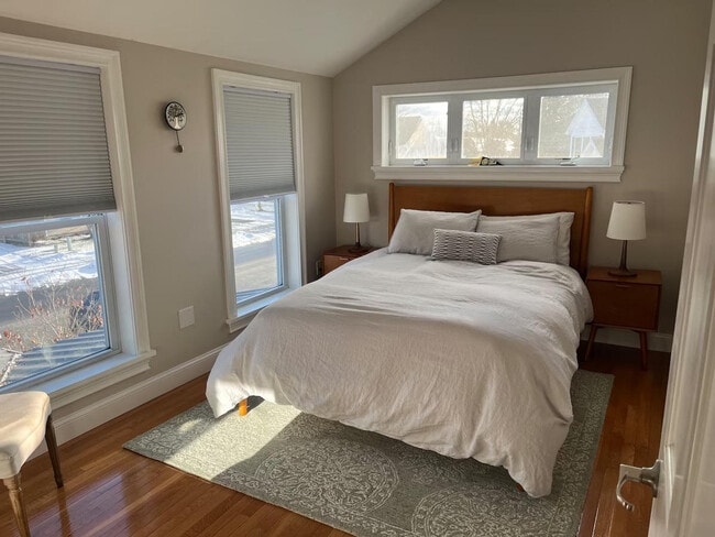 Foto del edificio - 99 W Circular St