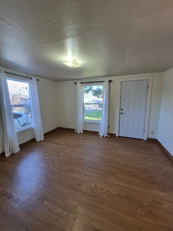 Foto del edificio - 1248 NW Ellan St