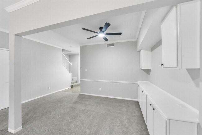 Building Photo - 14703 Barryknoll Ln