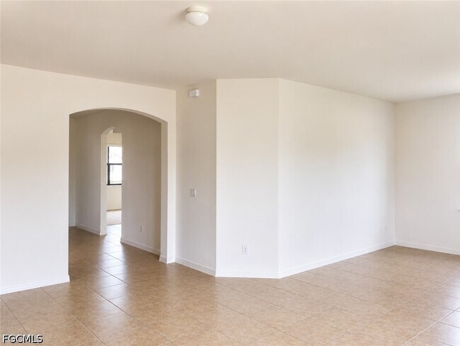 Foto del edificio - 705 SW 23rd Terrace