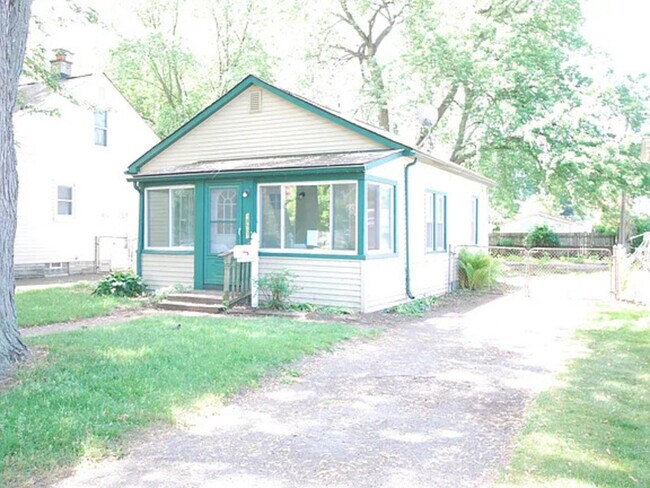 Building Photo - 18507 Lennane St
