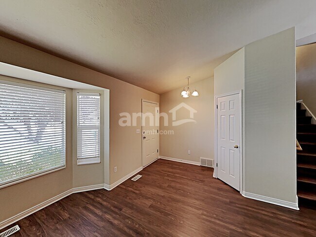 Building Photo - 1352 N 100 W