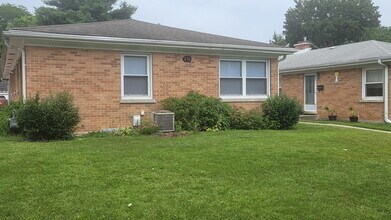 Building Photo - 216 S Chase Ave