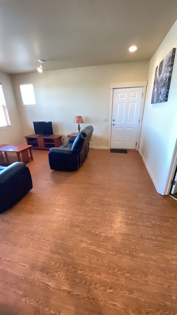 Foto del edificio - 4395 Westshore Dr NE