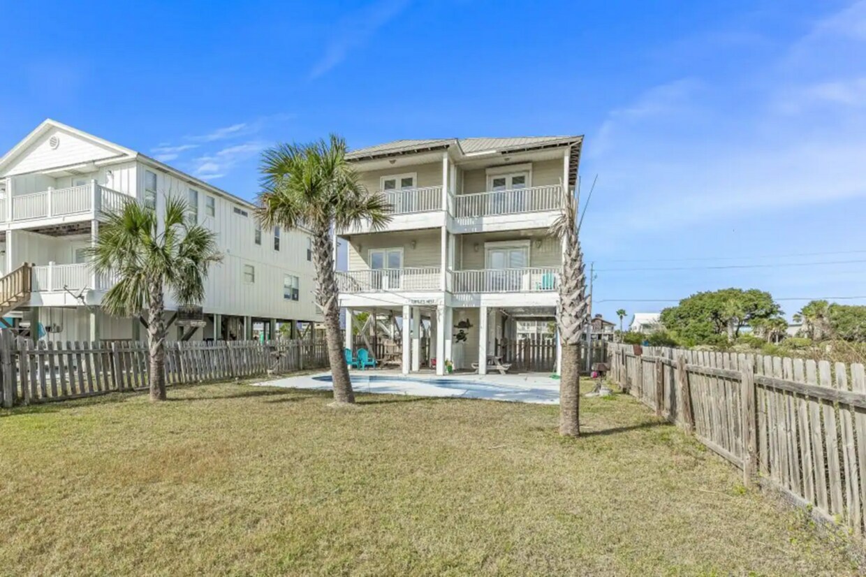 Primary Photo - 1433 W Lagoon Ave