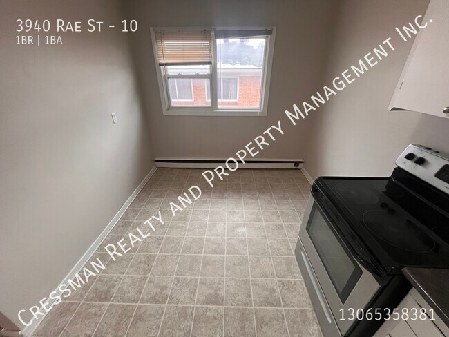 Photo du bâtiment - 1 Bed, 1 Bath APARTMENT located in South Regina FIRST MONTH RENT FREE