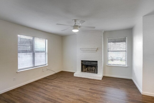 Building Photo - 2119 Gaston Pl Dr