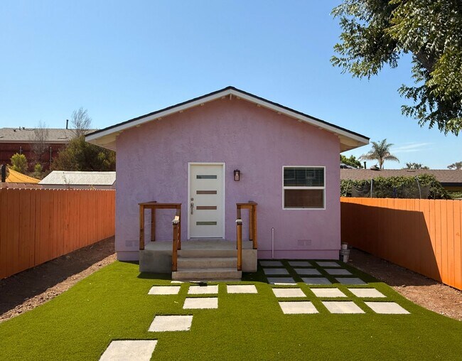 Foto del edificio - Stylish Newly Built 1BR/1BA ADU – In-Unit ...
