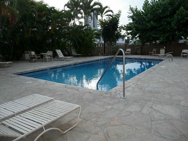 Foto del edificio - To register for the showing time below, no...
