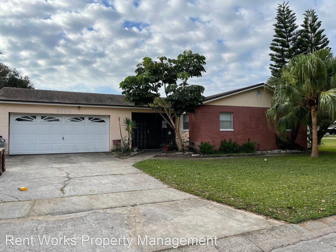 Primary Photo - 4 br, 2 bath House - 5794 109th Avenue