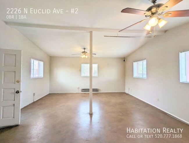 Building Photo - Cozy studio home at Jefferson Park, just n...