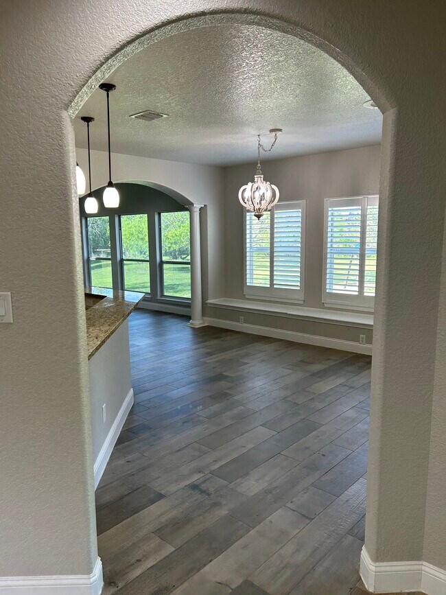 Building Photo - 30114 Fairway Vista Dr
