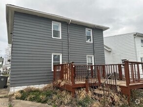 Building Photo - 143 Wesley Ave
