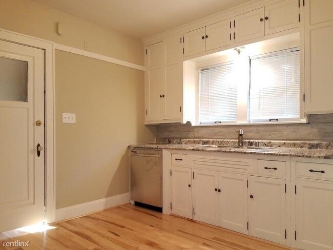 Foto del edificio - 2377 N 56th St