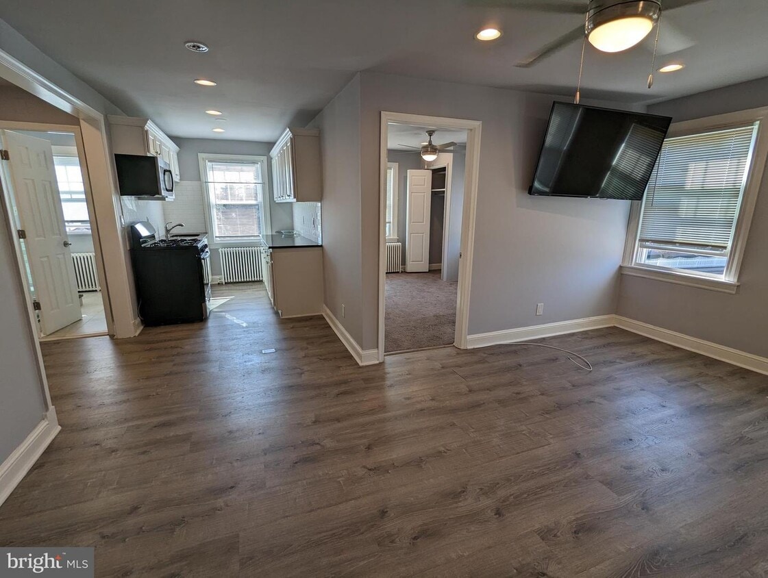 401 Montgomery St Unit 4, Laurel, MD 20707 Room for Rent in Laurel