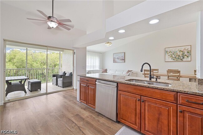 Foto del edificio - 22741 Sandy Bay Dr