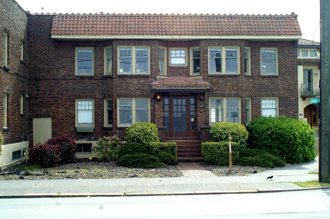 Building Photo - Shoremont Apartments