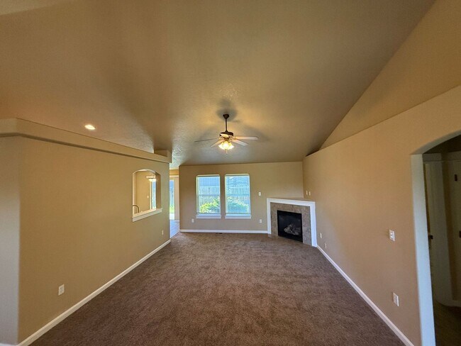 Foto del edificio - 3 Bedroom / 2 Bath Home in Madras