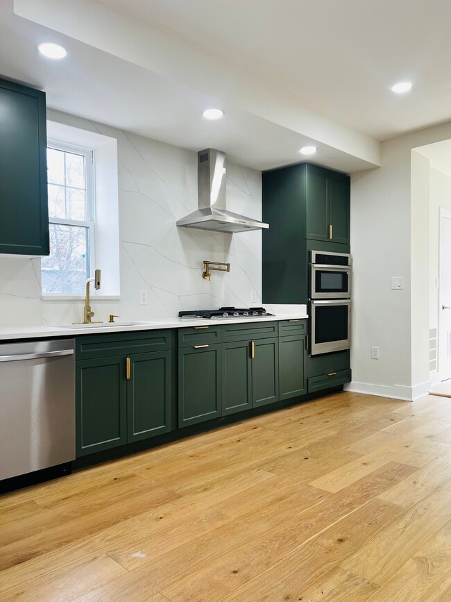 Foto del edificio - 116 Thomas St NW