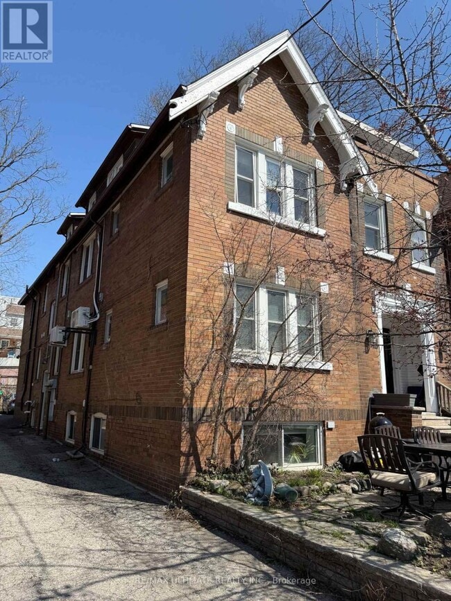Building Photo - 8 Avion Ave