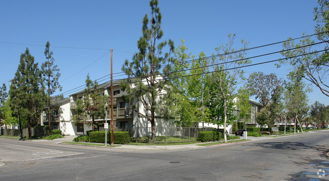 Building Photo - Heninger Village Apartments