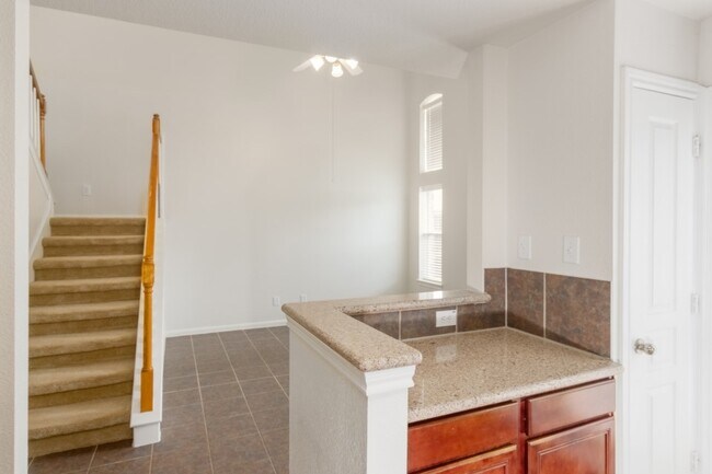 Foto del edificio - 1616 Grable Cove Ln