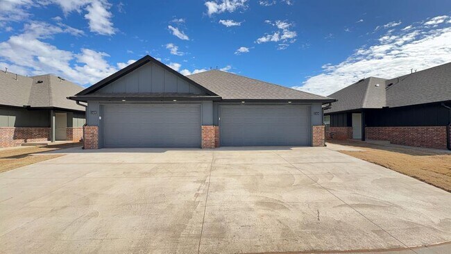 Foto del edificio - 11424 University