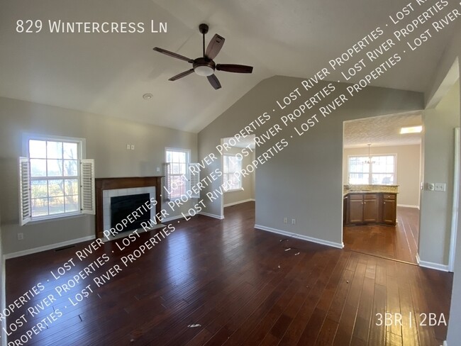 Foto del edificio - 829 Wintercress Ln