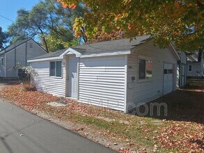 Building Photo - 612 1/2 N Arnold St