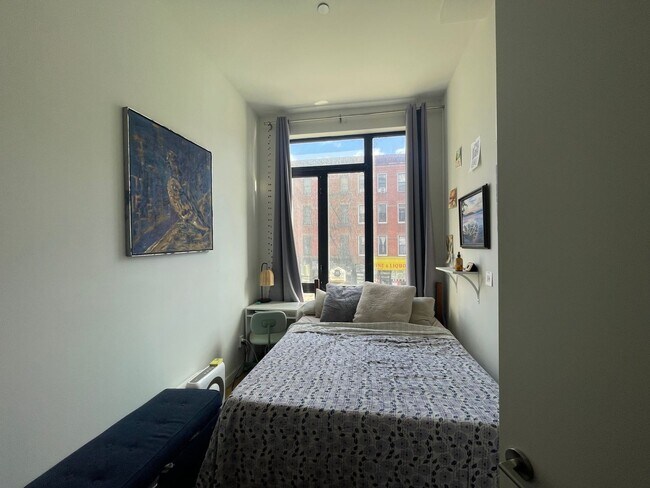 Foto del edificio - 1192 Bedford Ave