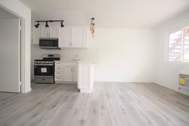 Foto del edificio - 129 S Avenue 54