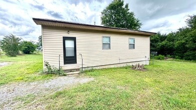 Building Photo - 372 J St