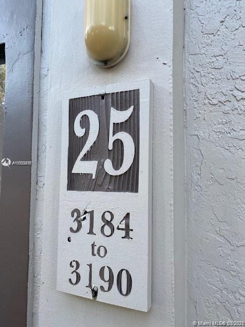 Foto del edificio - 3190 Coral Lake Ln