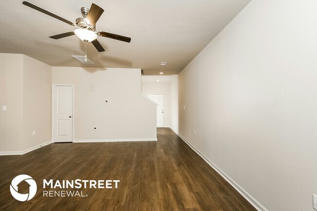 Foto del edificio - 630 Clover Cir