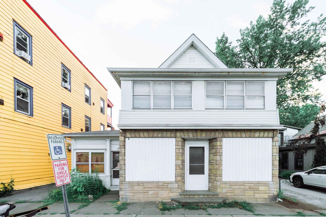 Exterior - 205 N Winooski Ave