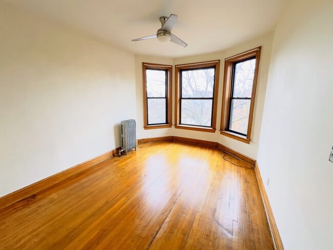 Building Photo - 2502 N Kedzie Blvd