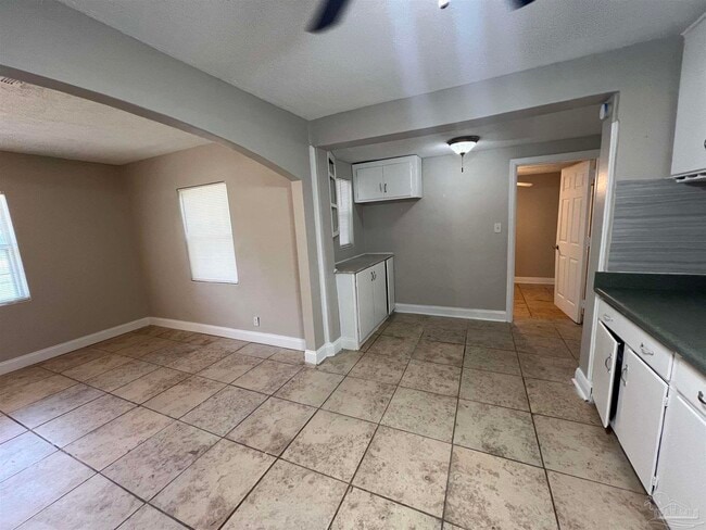 Foto del edificio - 525 Chaseville St