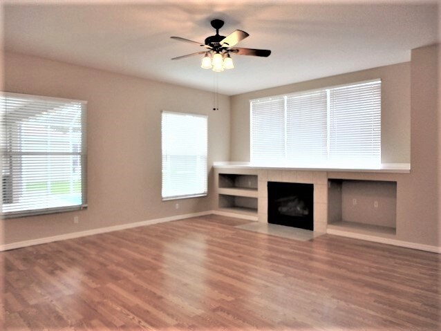 Foto del edificio - 2236 Golf Manor Blvd