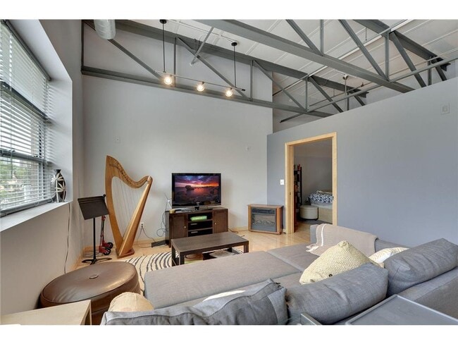 Foto del edificio - 111 E Franklin Ave