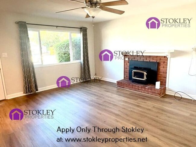 Photo - 1875 Queens Rd House