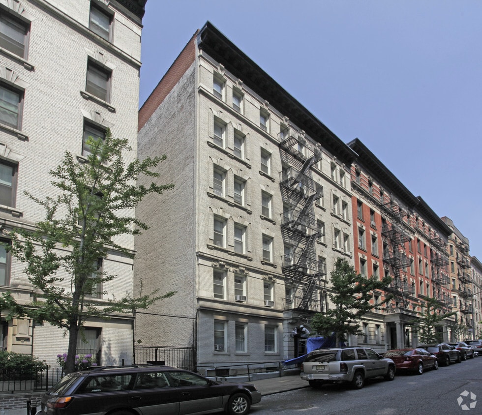 Building Photo - 421 W 118th St