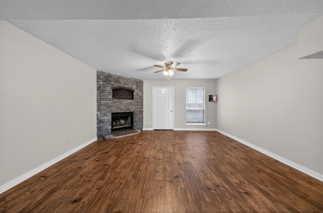 Building Photo - 2456 N Brophy Cir