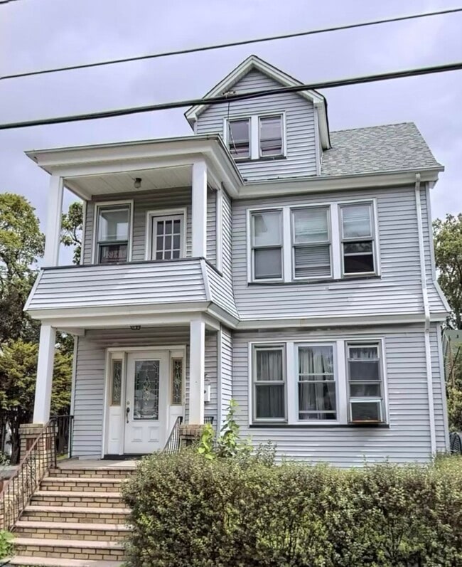 Building Photo - 32 Greene Terrace