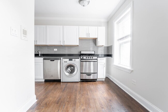 Foto del edificio - 2133 N Dayton St