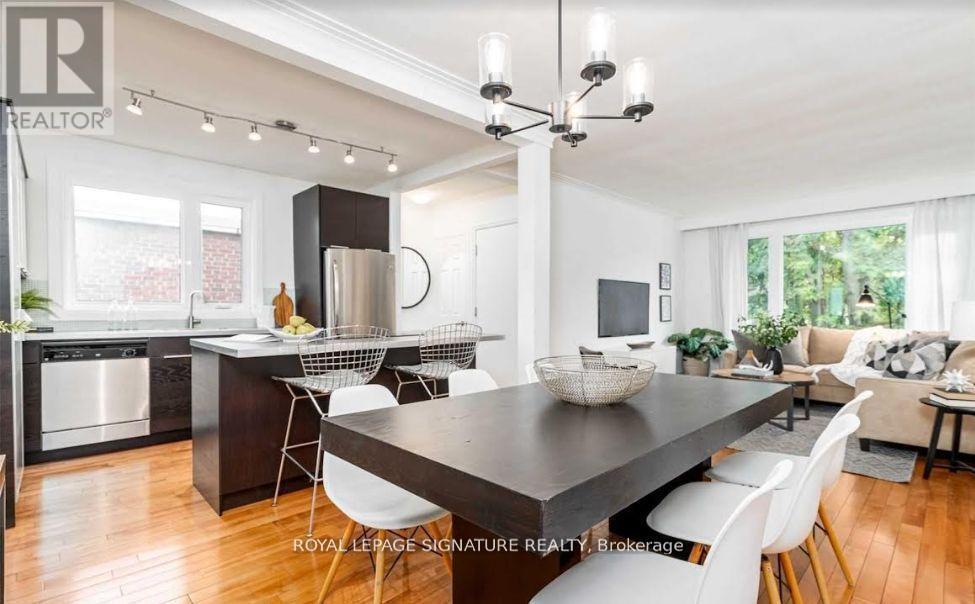 Photo principale - 349-349 Woodbine Ave