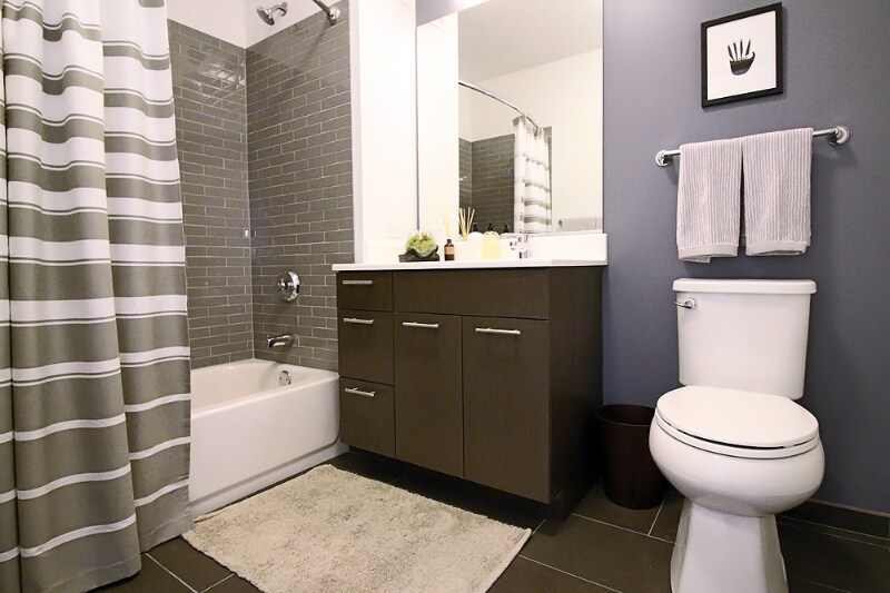 Foto principal - 209 W Ontario St