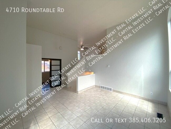 Building Photo - 4710 Roundtable Rd